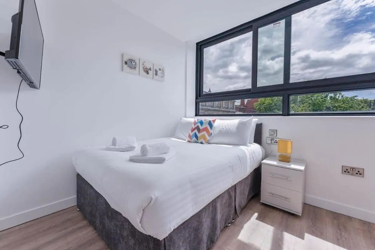 Charming Studio Apartment In Central Sheffield 0*,