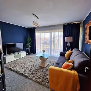 Holiday home Stunning Gem Detached With Drive, Sheffield