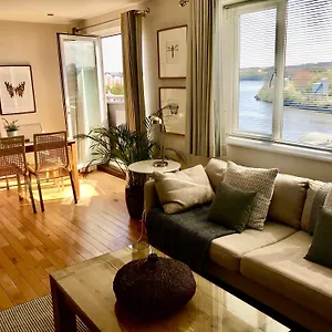 https://stylish-quayside-2-bed-apartment-with-beautiful-river-views.hotels-newcastle-upon-tyne.com